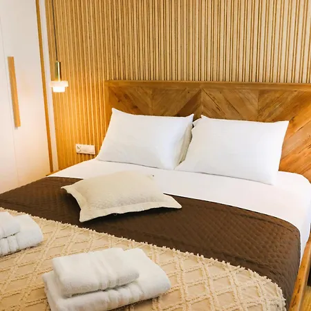 September15 Suites, Town