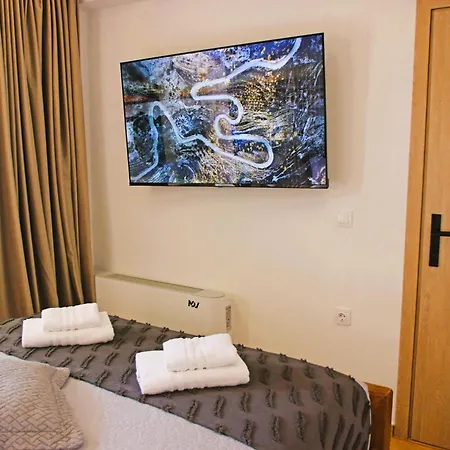 September15 Suites, Town