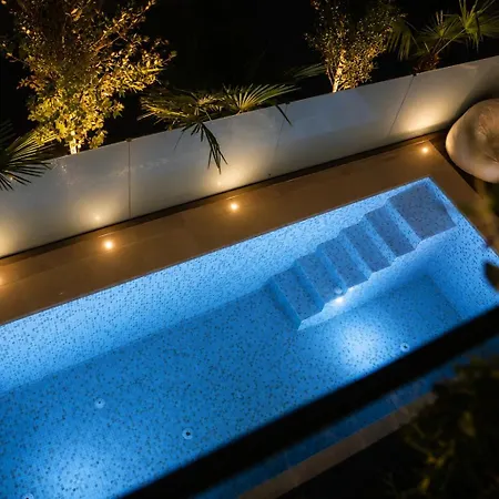 September15 Suites, Town Apartman