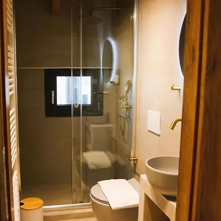 September15 Suites, Town